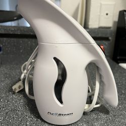 Clothes steamer
