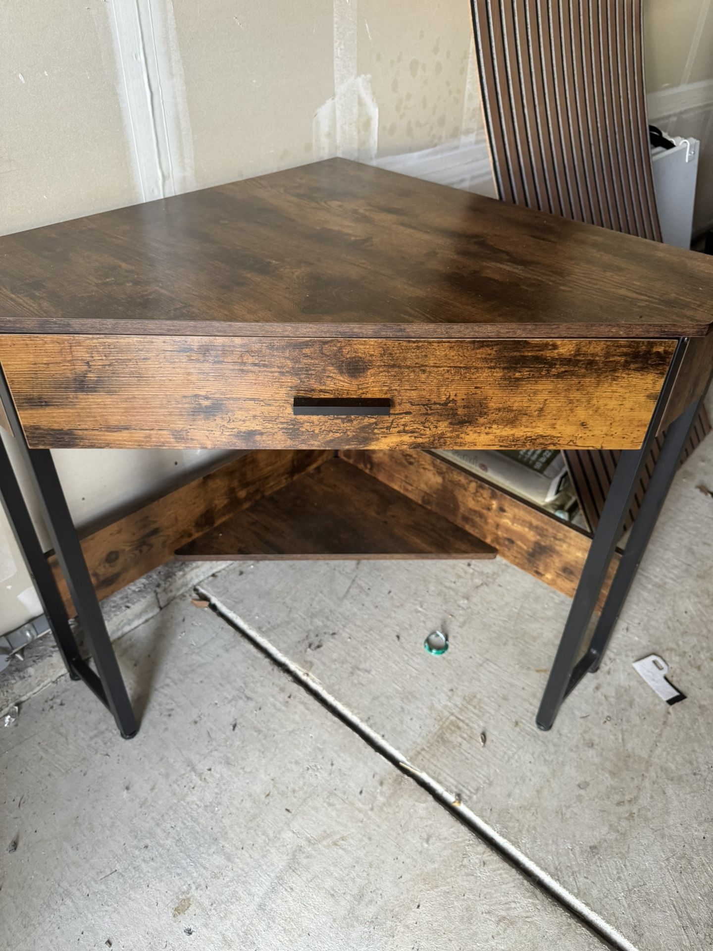 Corner Desk