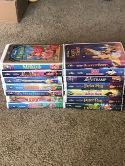 14 Of Walt Disney most famous classics on VHS the Black Diamond “the Classics” Editions!