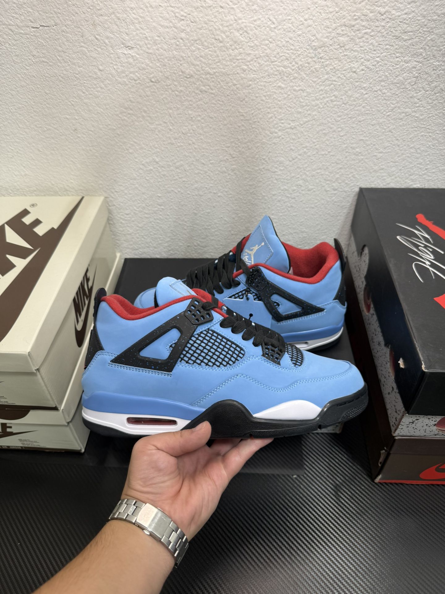 Aj4 Nike Air jordan 4 retro Travis Scott Cactus jack size 7,7.5,8 