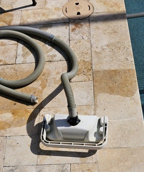 PENTAIR Great White pool cleaner - Kreepy Krawly