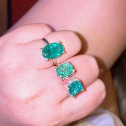 3 emeralds, designed with silver rings, seperate price for 1 emerald, free silver ring