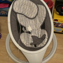 Munchkin baby Swing
