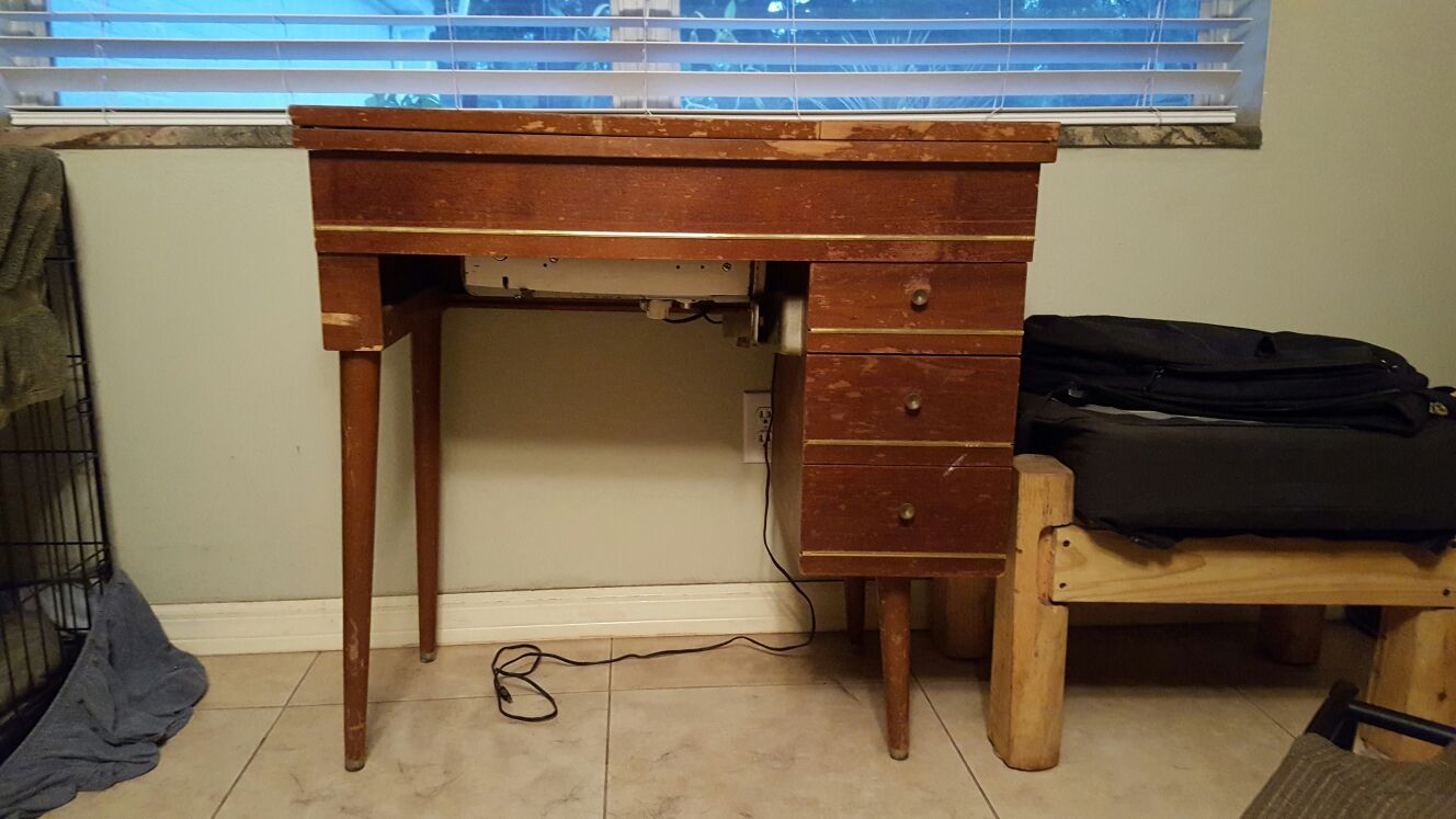 Domestic Sewing machine Model 264R for Sale in Dunedin, FL OfferUp