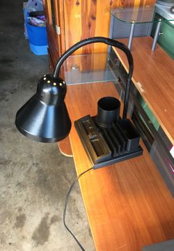 Desk lamp