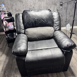 Recliner Chair  MUST PICK UP