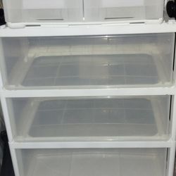 Storage containers with wheels