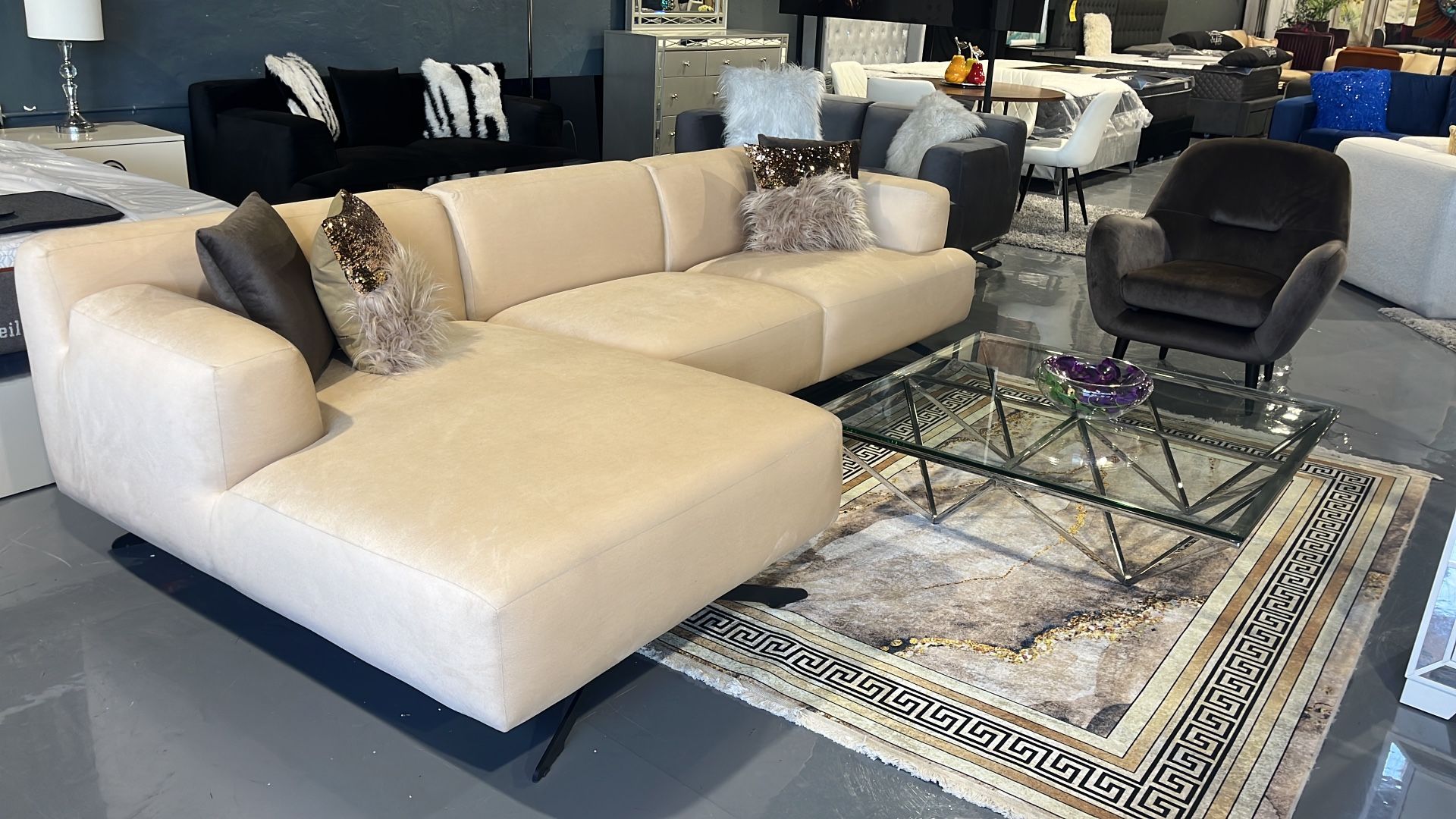 NEW SECTIONAL BEIGE VELVET 115x60