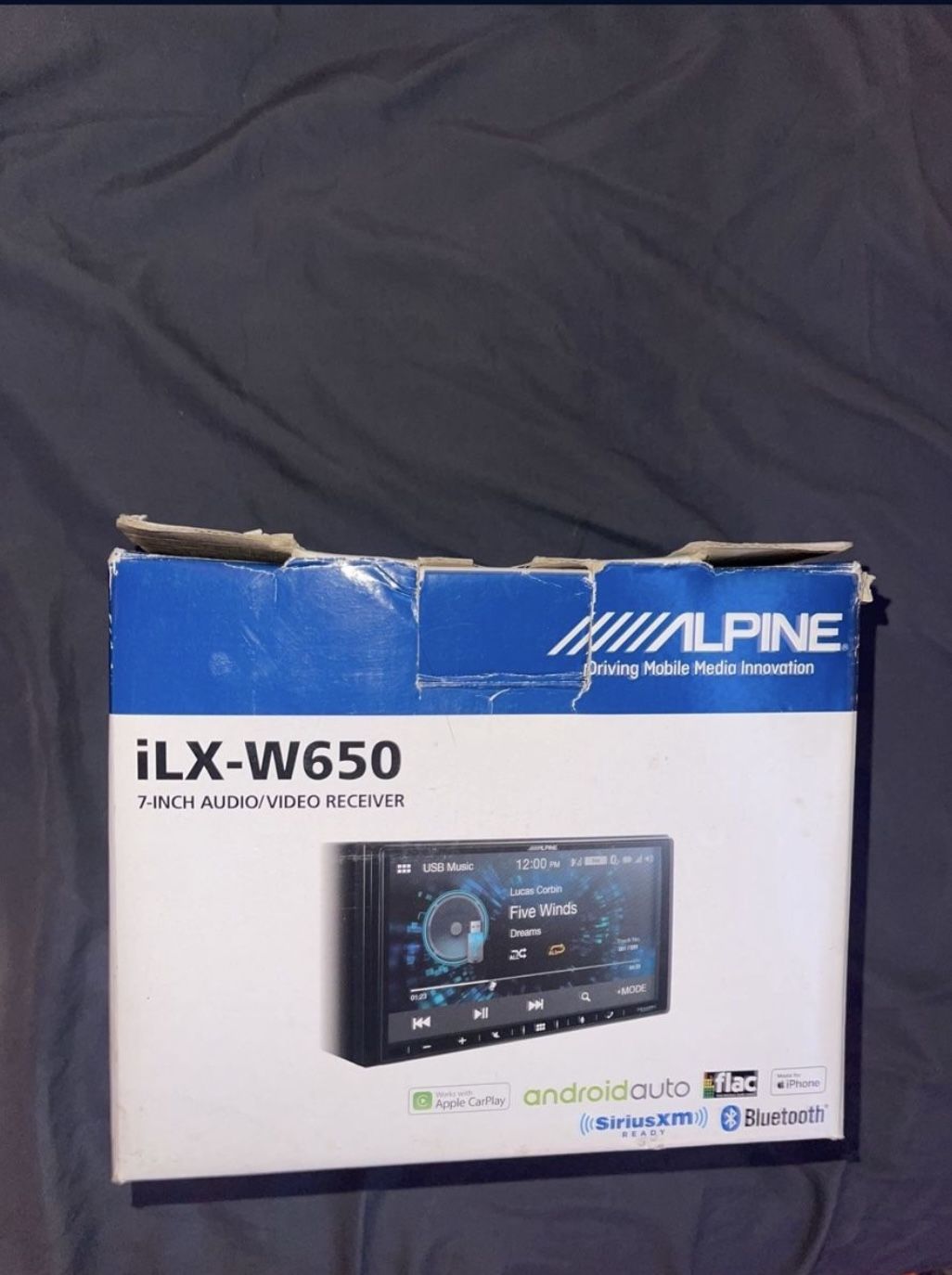 ALPINE iLX-W650 (7-INCH AUDIO/VIDEO RECEIVER)