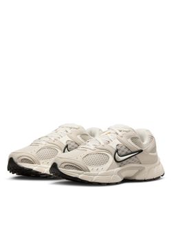 Nike V5 Rnr Beige Color