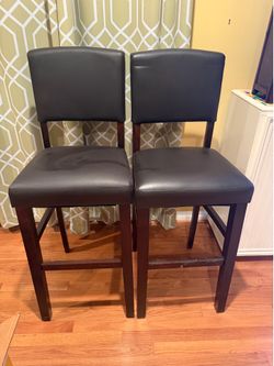 Set of 2 Counter Height Bar Stools – Dark Wood & Black Cushioned Seats
