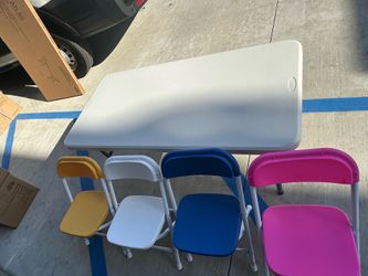 Venta de Sillas y mesitas para  niños diferentes colores
