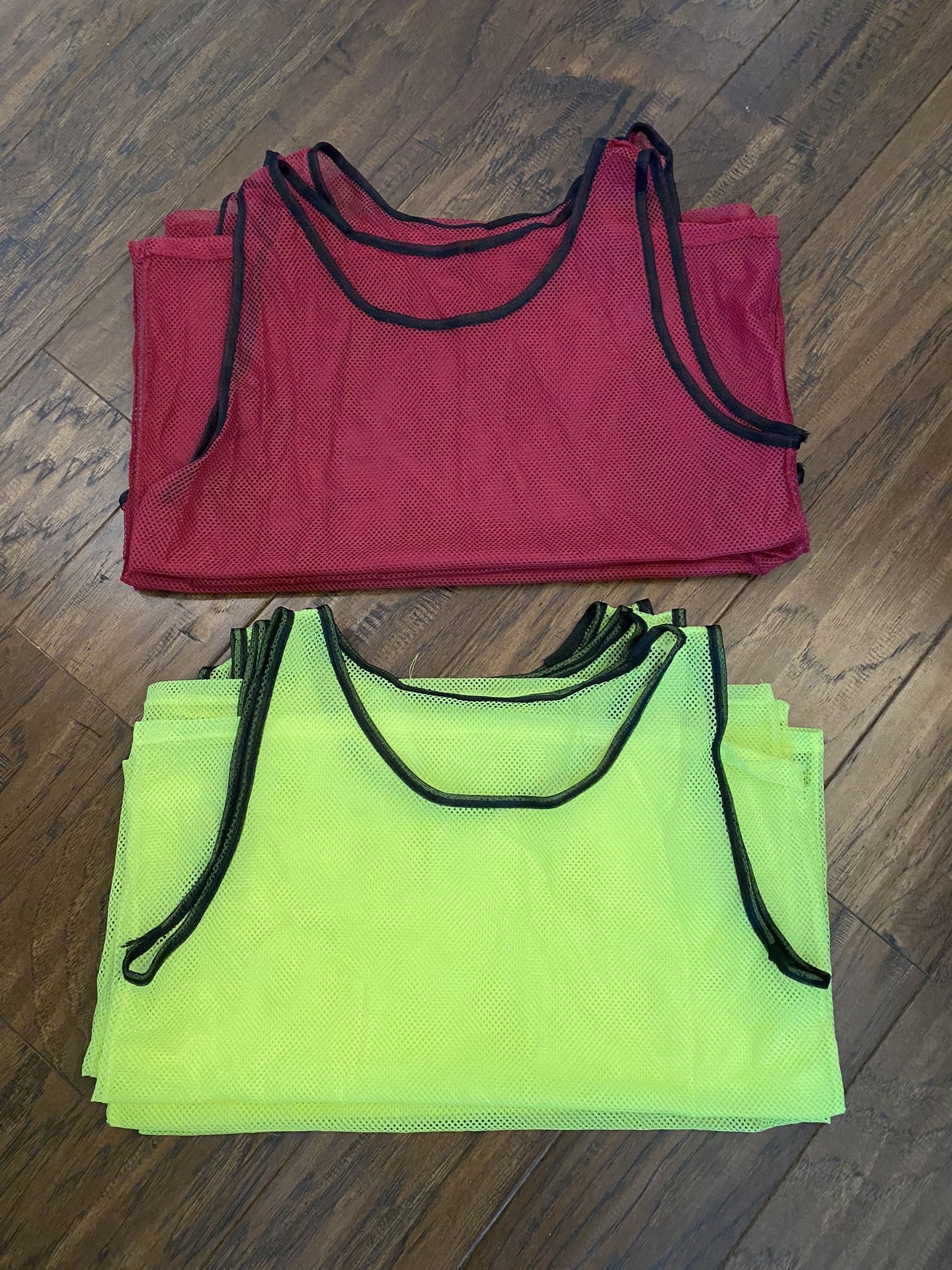Set of 12 Youth Sports Pinnies 