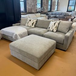 Aslan Court Sectional Couch w/Chaise (NEW)