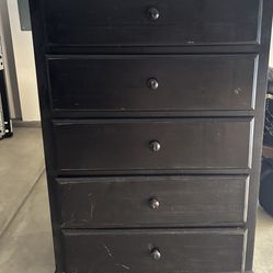 5 drawer Brown dresser