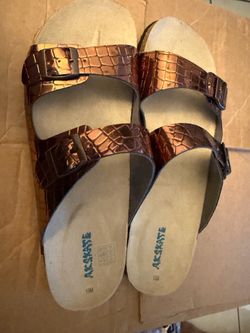 Akskate Metallic Croc Double Strap Sandals