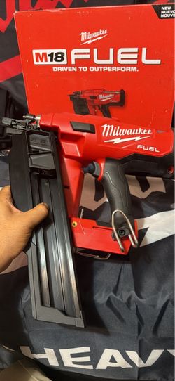 Milwaukee Tool 2744-20 M18 Fuel 21-Degree Framing Nailer (Tool Only)
