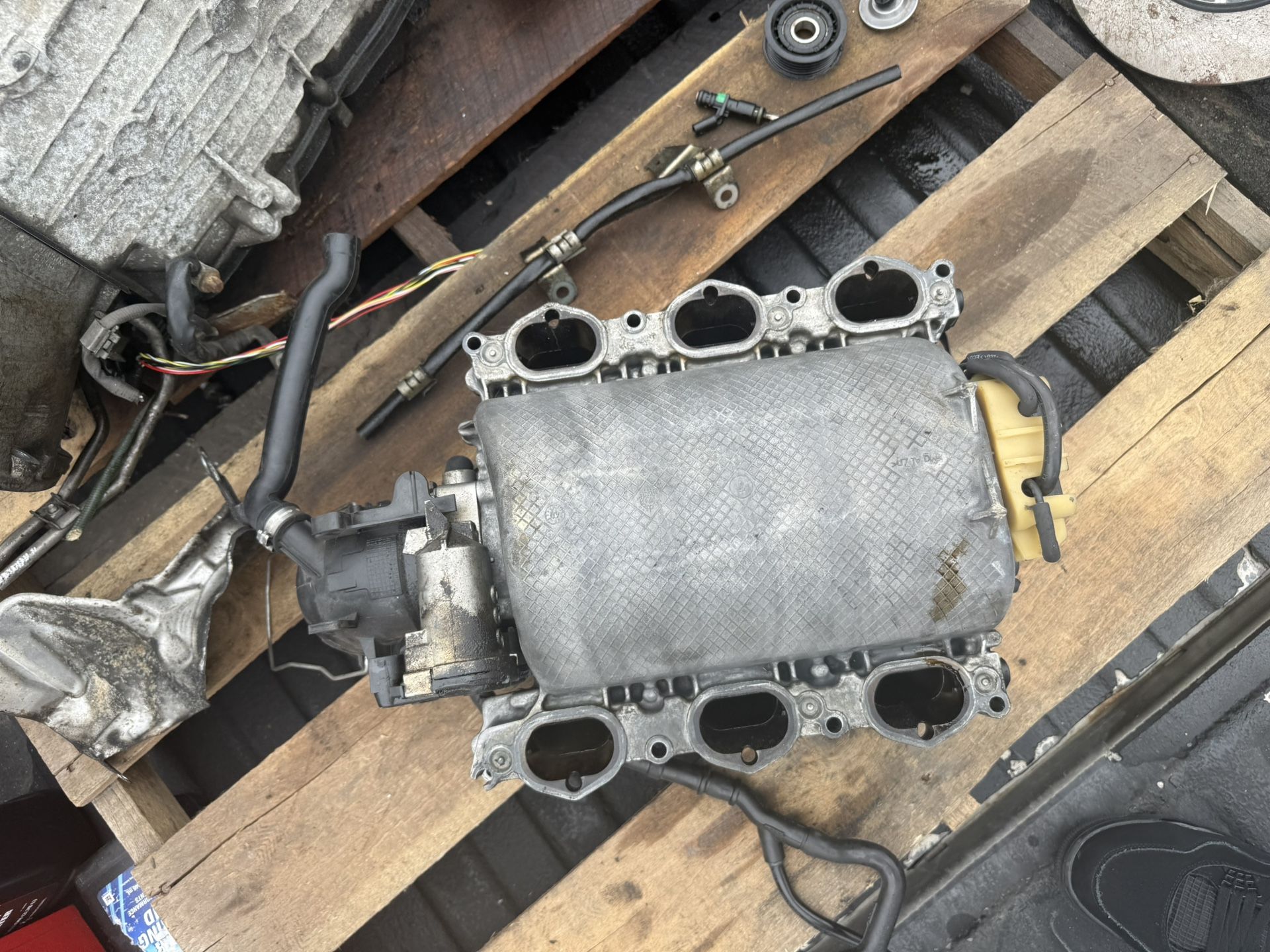 OEM Intake Manifold w/ Throttle Body – 2012 Mercedes-Benz C300 3.0L V6 (M272 Engine)