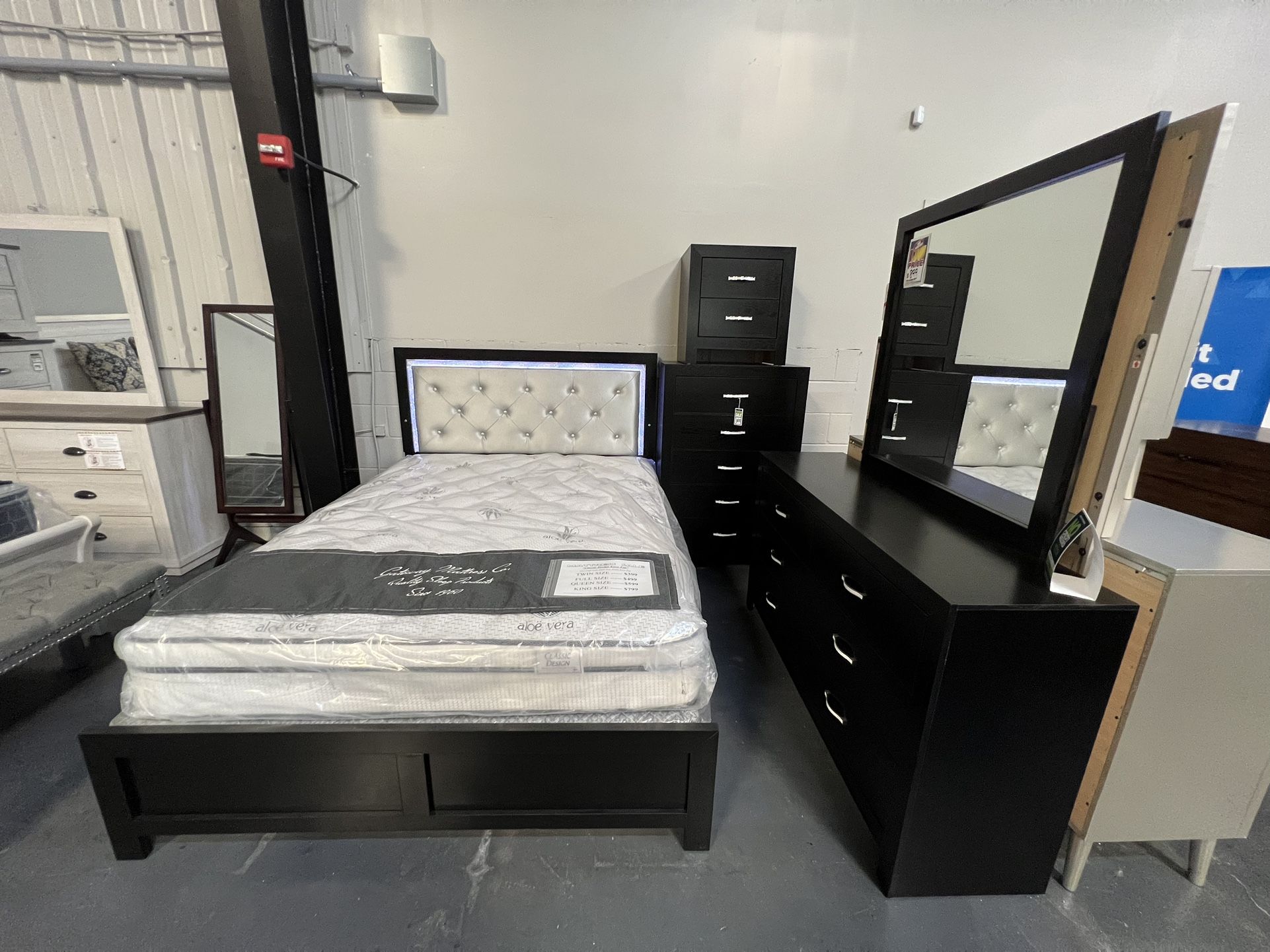 4pc Queen Bedroom Set