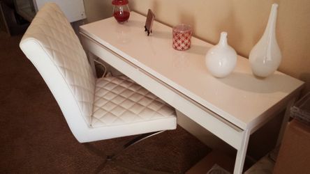 Desk with Luxury Chair