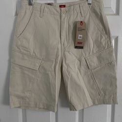 New With Tags! Men’s Levis XX Cargo Shorts Size 32