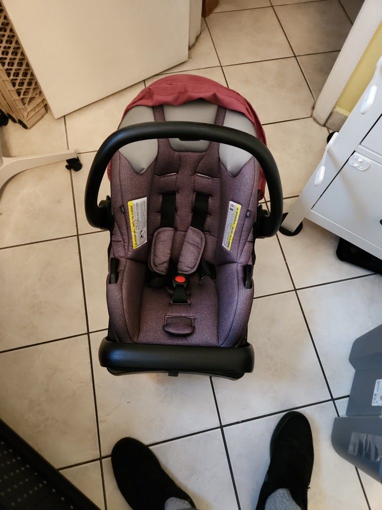 Evenflo Infant Car Seat