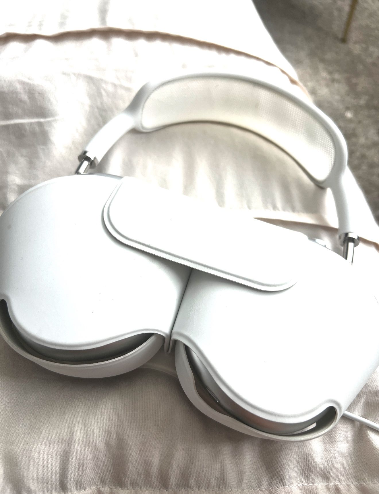 AirPod max White