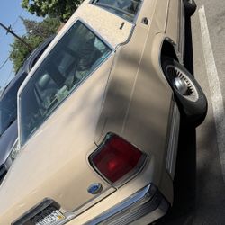 Crown Victoria 