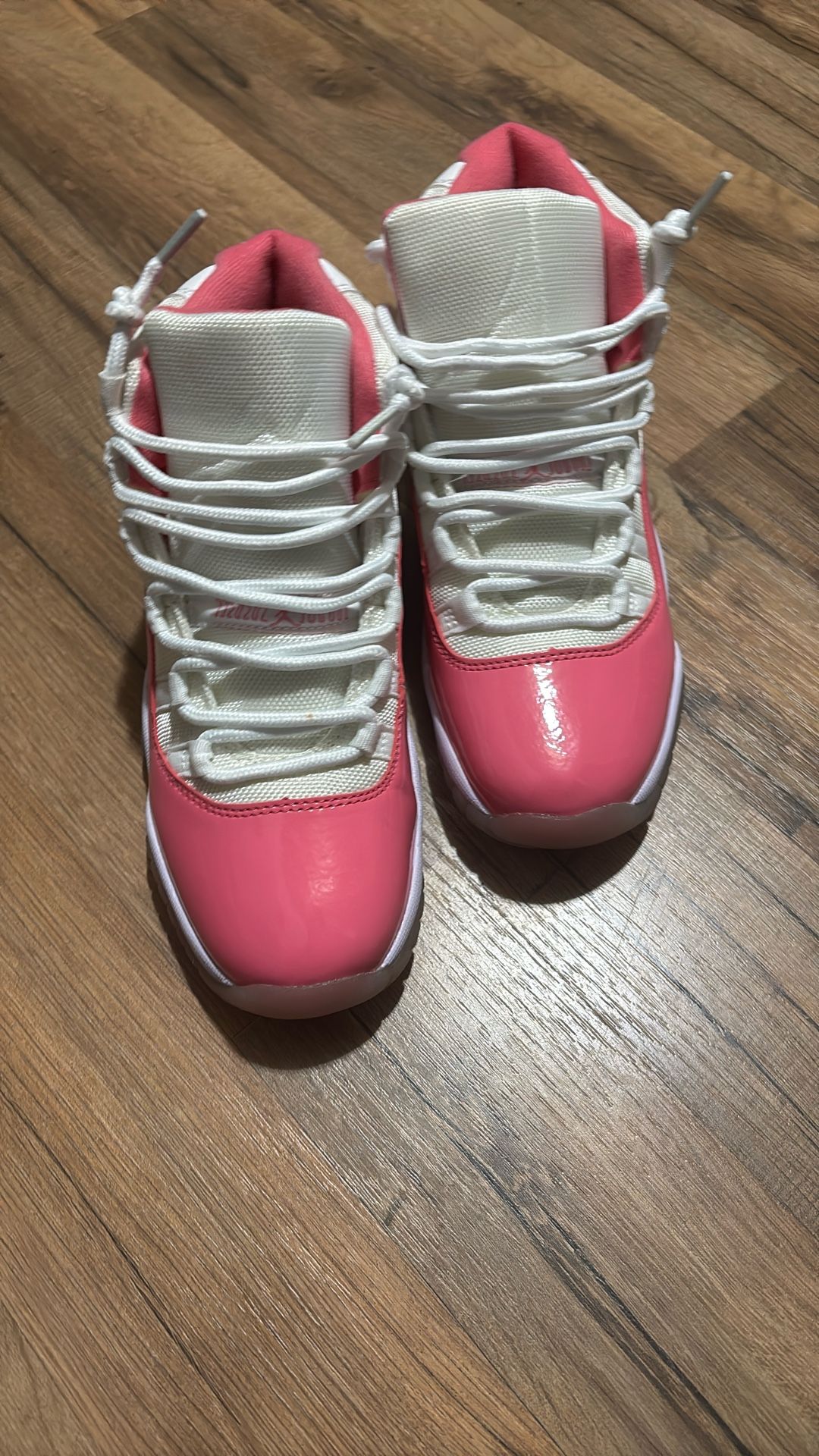 Pink Jordan’s Size 6.5