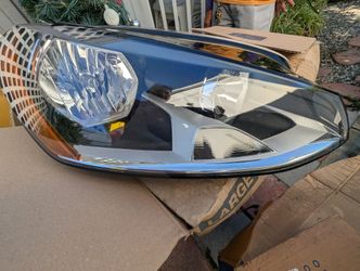 Volkswagen Golf Alltrack Headlights