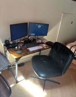 Desk & chair