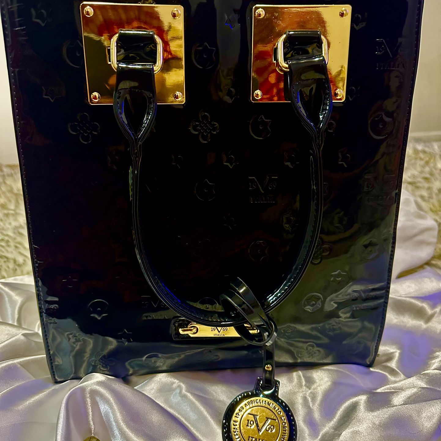 Versace versus 19.69 Patent leather satchel