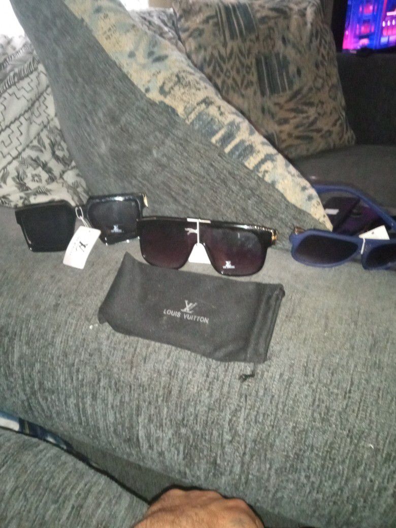 Louis Vuitton LV Clockwise Sunglasses for Sale in New Orleans, LA - OfferUp