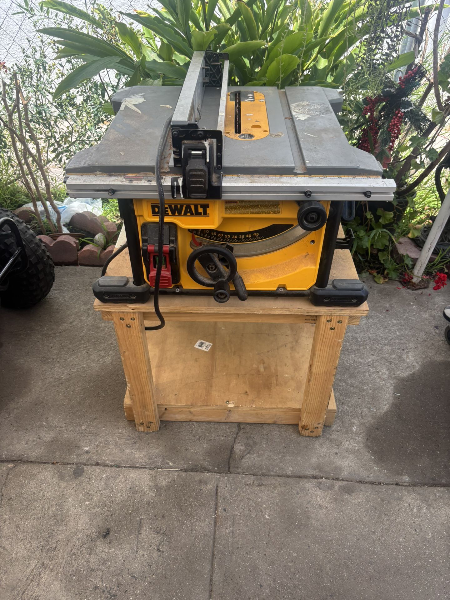 Dewalt Table Saw