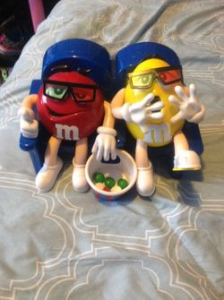 M &m candy dispenser