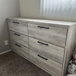 6 Drawer Dresser 