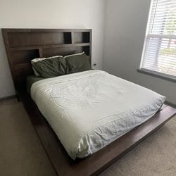 Queen Size Platform Bedroom