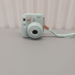 FUJIFILM INSTAX MINI 9 CAMERA 