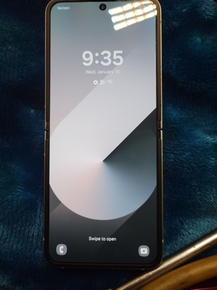 Samsung Galaxy Z Flip 6