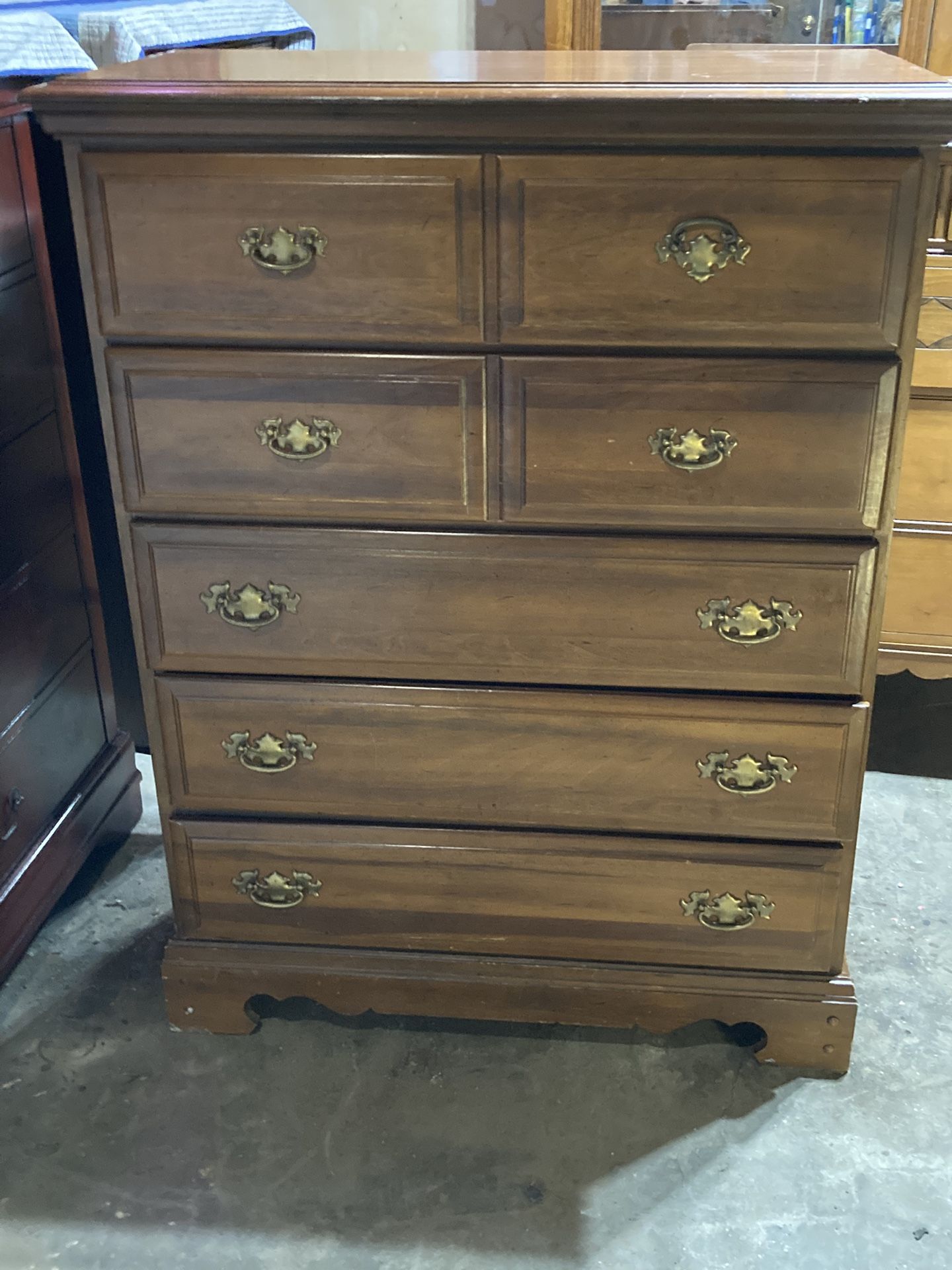Very Gorgeous Five Drawer Dresser
