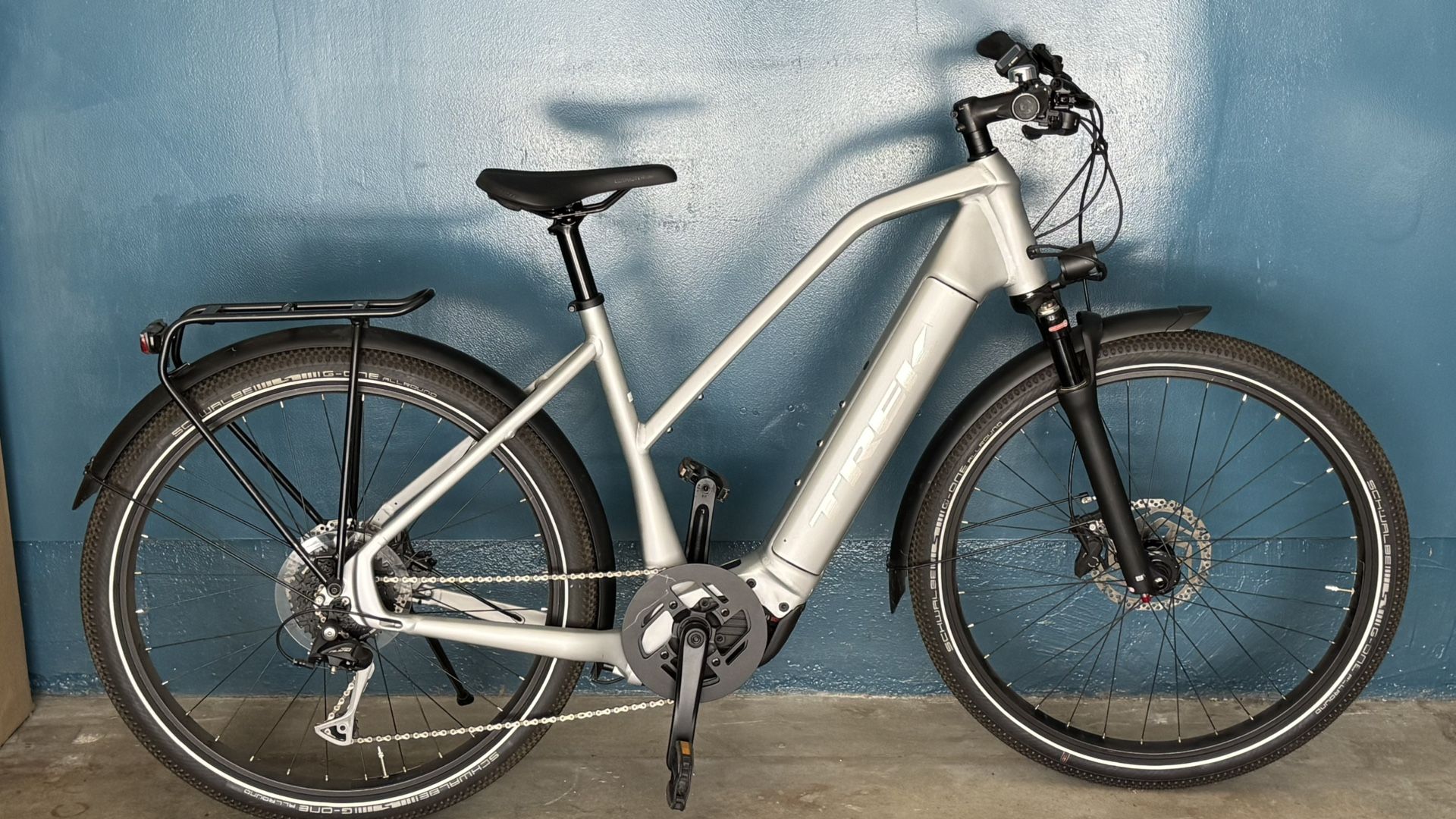 Trek Allant+ 7S Electric Hybrid Bicycle Size L Very Low Mileage