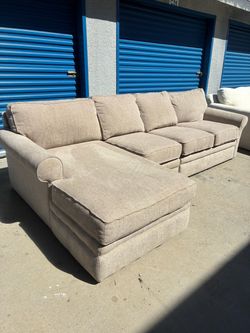 LaZ-Boy Sectional Couch with Storage 🛻Delivery Available🛻