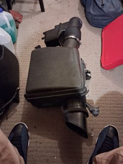 Toyota air filter housing