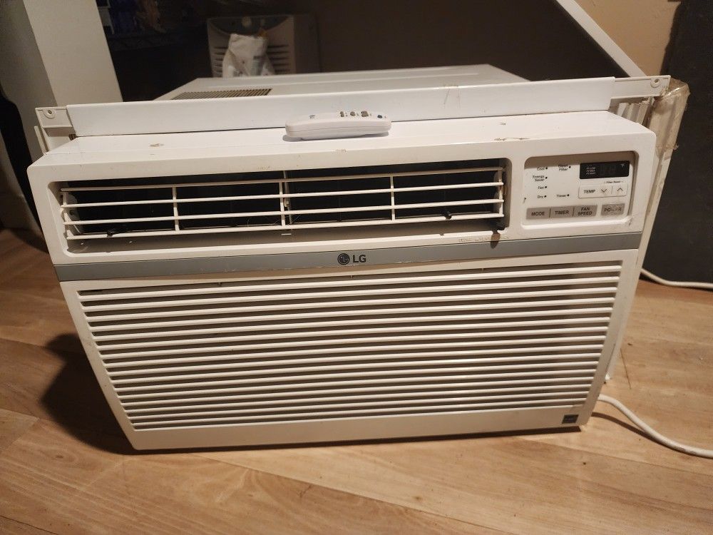 LG Large Room AC with Remote 15,000btu