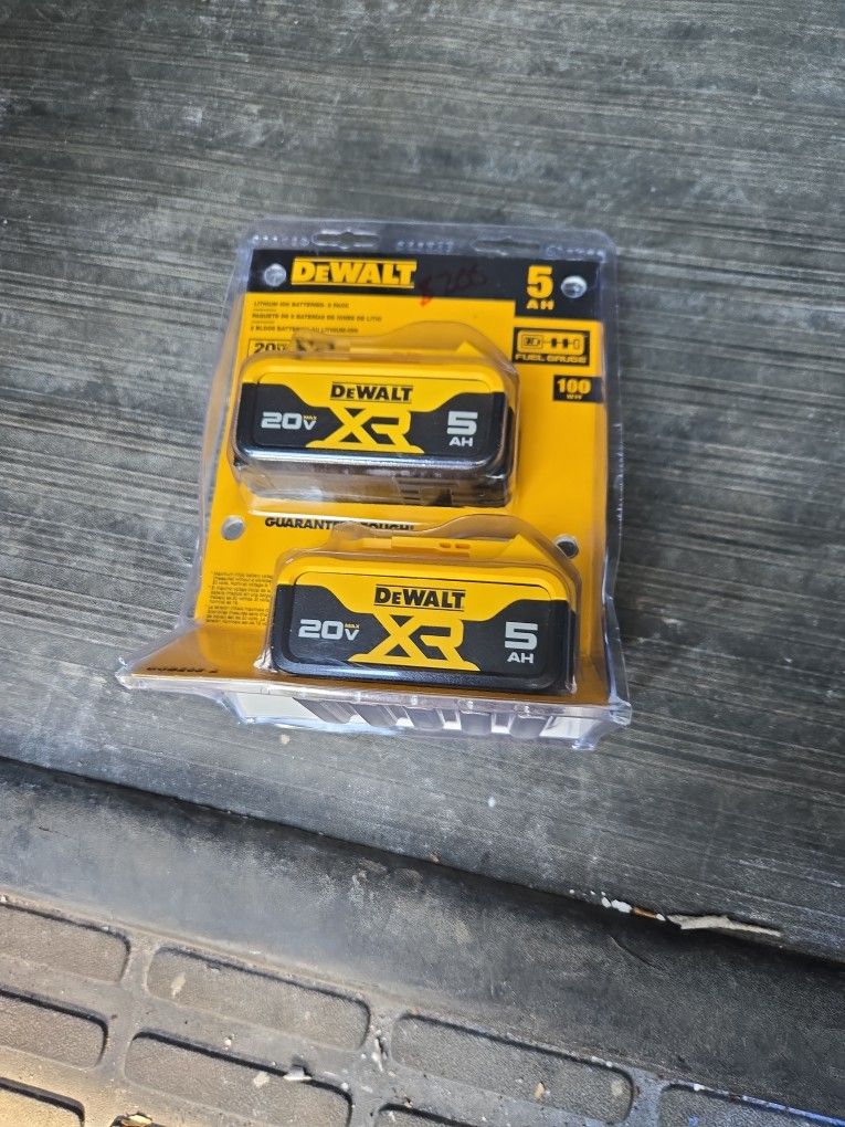 DEWALT 20VMAX XR 2 BATTERIES 5.0AH NEW