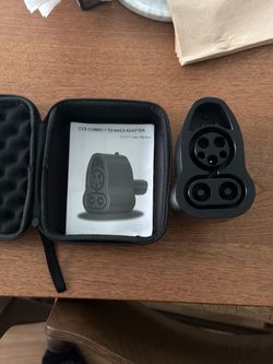 CCS1 to NACS Fast-Charging Adapter for Tesla Model 3/Y/S/X + Case