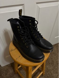 ZAVALA black Dr. Martens, size 7 women’s