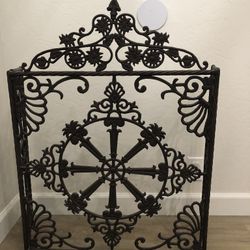 Beautiful  Vintage Ornate 3-Panel Fireplace Screen