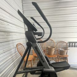 NordicTrack FS5i FREESTRIDE TRAINER 