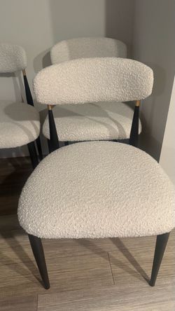Set of 4 Cream Bouclé Dining Chairs – Black & Gold Accents